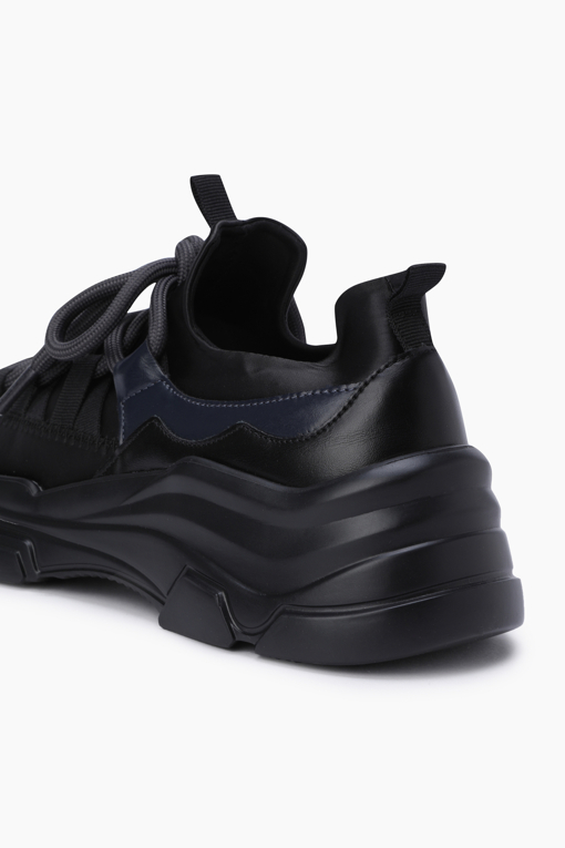 https://img.benettonmall.com/PARTS/KB/25S/BCSH50531BK_MB_D4.jpg