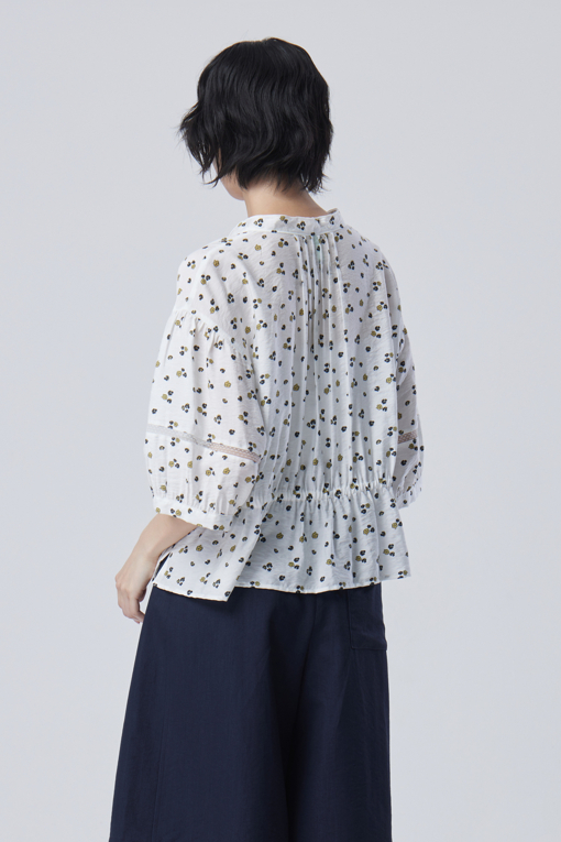 https://img.benettonmall.com/PARTS/KB/26F/BABL03641WH_MB_D1.jpg?cb=1788777022