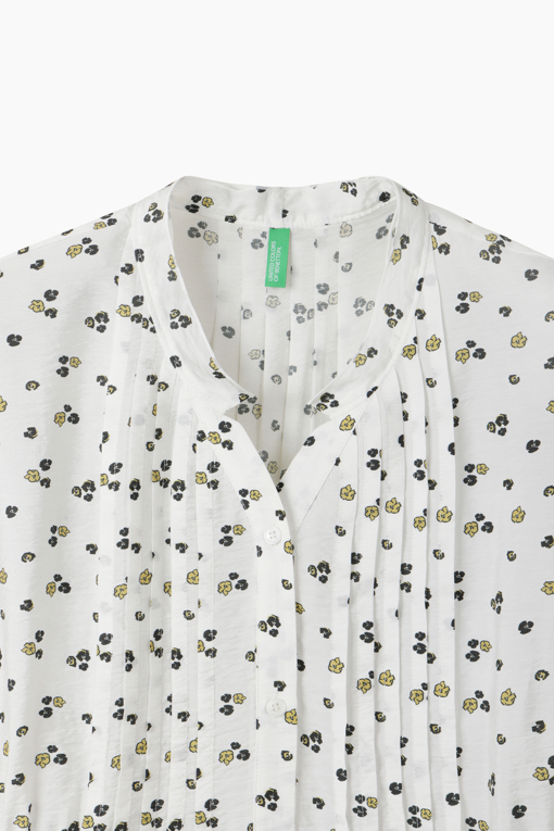 https://img.benettonmall.com/PARTS/KB/26F/BABL03641WH_MB_D12.jpg?cb=1788777022
