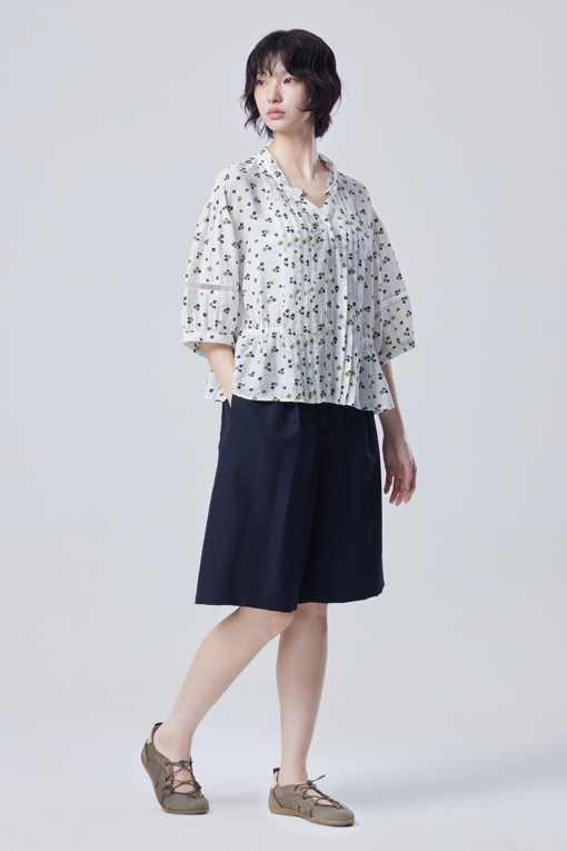 https://img.benettonmall.com/PARTS/KB/26F/BABL03641WH_MB_D5.jpg?cb=1788777022