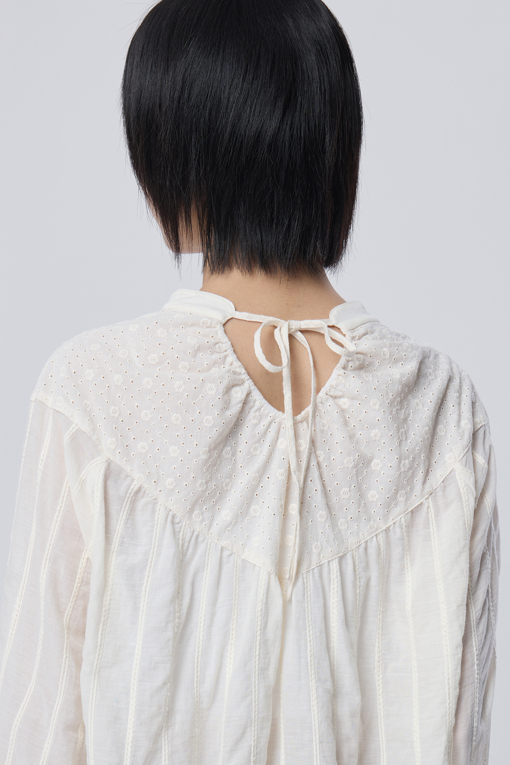 https://img.benettonmall.com/PARTS/KB/26F/BABL11641CR_MB_M3.jpg?cb=1788777022