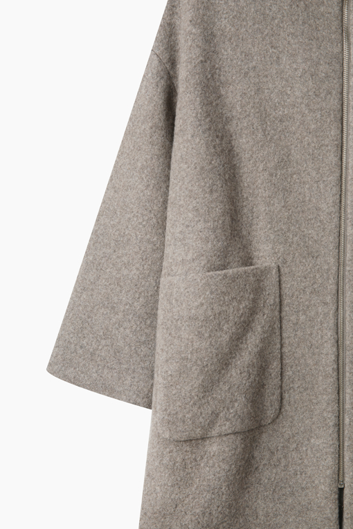 https://img.benettonmall.com/PARTS/KB/26F/BACT53661MG_MB_D3.jpg