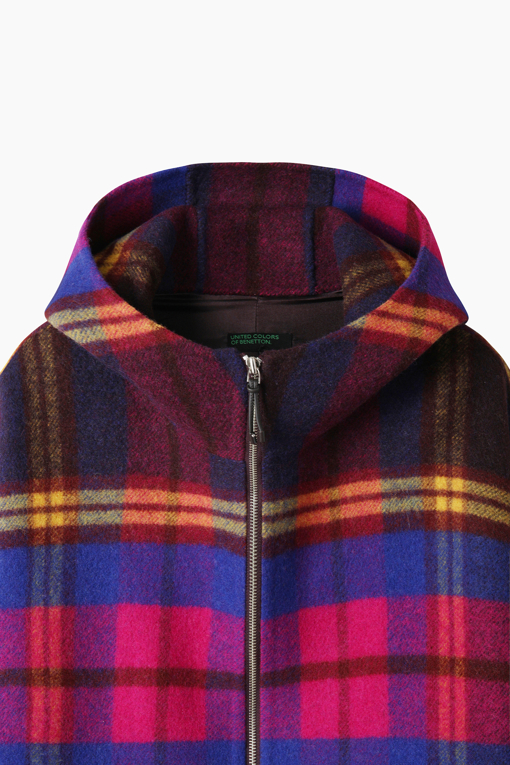 https://img.benettonmall.com/PARTS/KB/26F/BACT53661MU_MB_D2.jpg