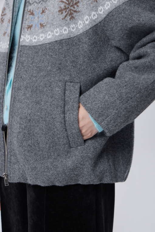 https://img.benettonmall.com/PARTS/KB/26F/BACT55661GR_MB_M4.jpg