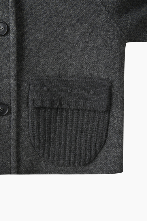 https://img.benettonmall.com/PARTS/KB/26F/BACT58661DG_MB_D4.jpg