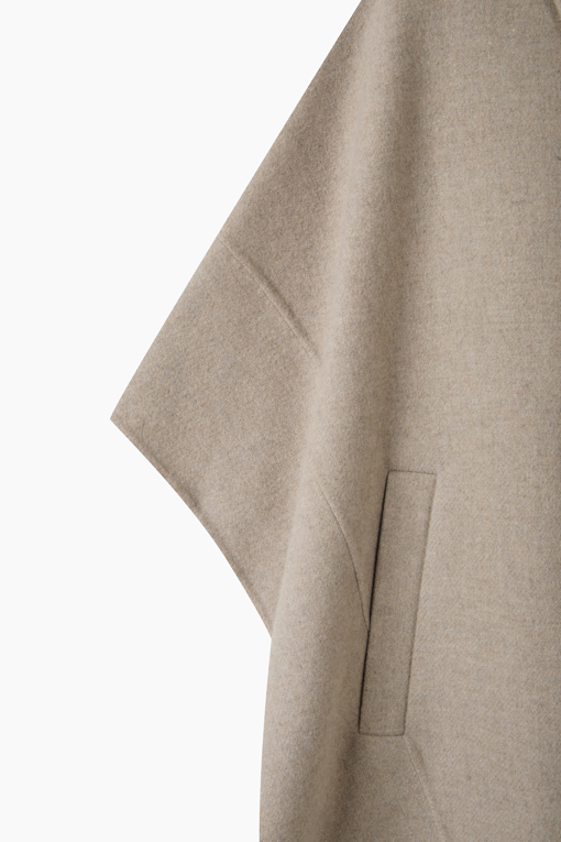 https://img.benettonmall.com/PARTS/KB/26F/BACT59661BG_MB_D3.jpg
