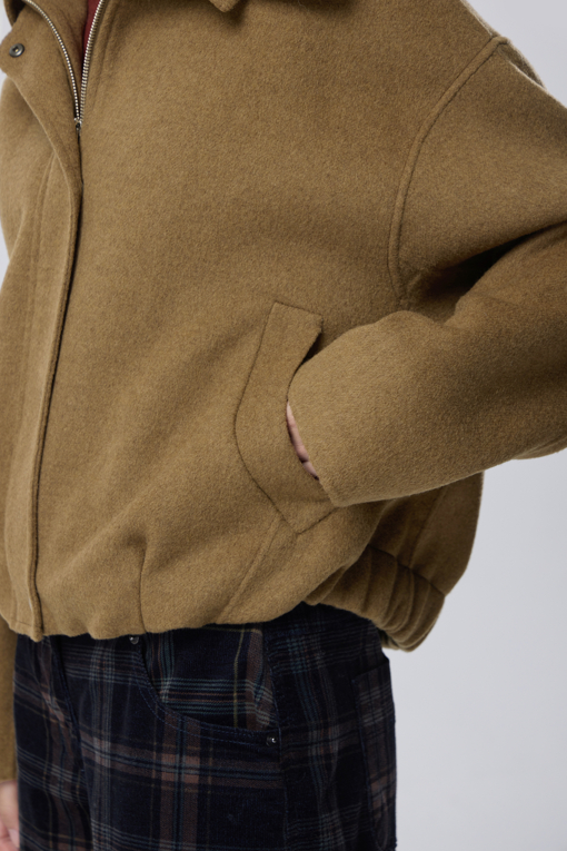 https://img.benettonmall.com/PARTS/KB/26F/BACT71661CA_MB_M4.jpg