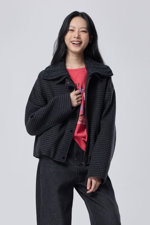 https://img.benettonmall.com/PARTS/KB/26F/BACT71661DG_MB_M0.jpg
