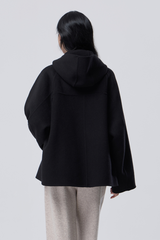 https://img.benettonmall.com/PARTS/KB/26F/BACTE1661BK_MB_M1.jpg