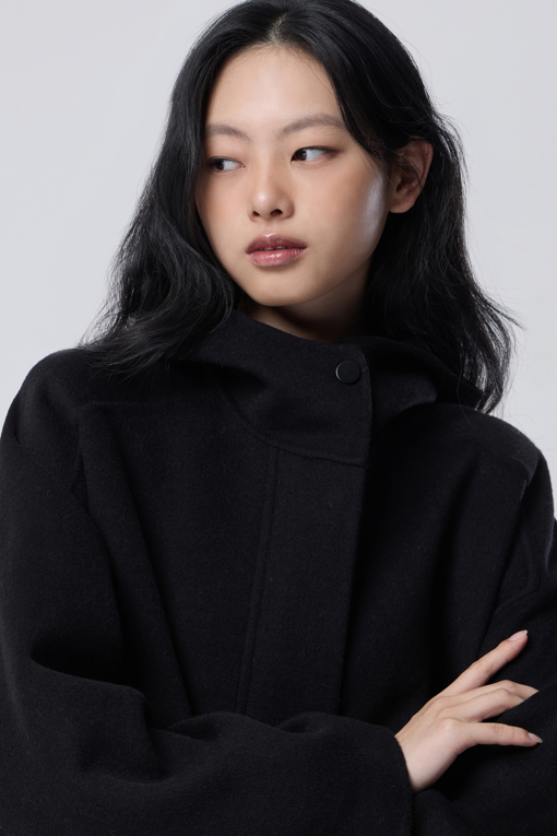 https://img.benettonmall.com/PARTS/KB/26F/BACTE1661BK_MB_M2.jpg