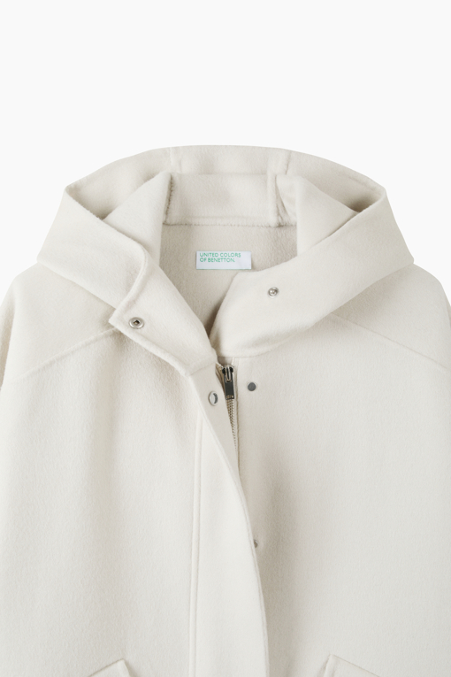 https://img.benettonmall.com/PARTS/KB/26F/BACTE1661IV_MB_D2.jpg