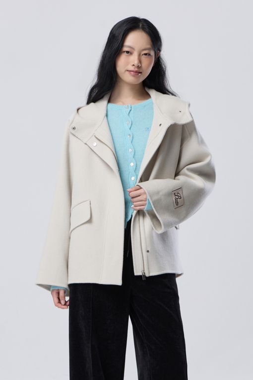 https://img.benettonmall.com/PARTS/KB/26F/BACTE1661IV_MB_M0.jpg