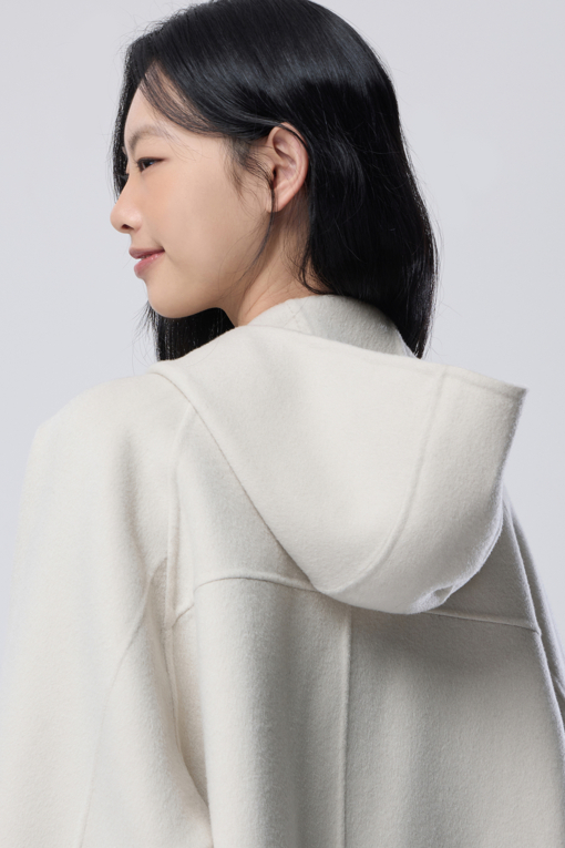 https://img.benettonmall.com/PARTS/KB/26F/BACTE1661IV_MB_M3.jpg