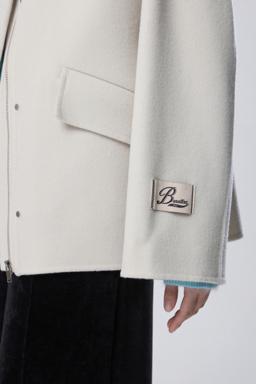 https://img.benettonmall.com/PARTS/KB/26F/BACTE1661IV_MB_M4.jpg