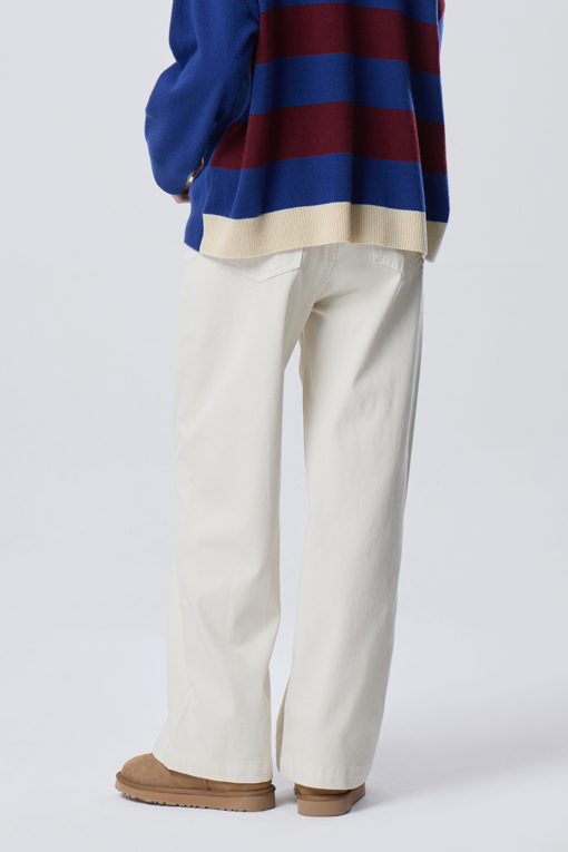 https://img.benettonmall.com/PARTS/KB/26F/BADP01641CR_MB_M1.jpg?cb=1788777022