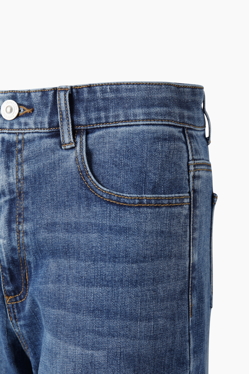 https://img.benettonmall.com/PARTS/KB/26F/BADP02641IN_MB_D3.jpg