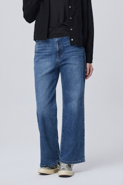 https://img.benettonmall.com/PARTS/KB/26F/BADP02641IN_MB_M0.jpg?cb=1788777022