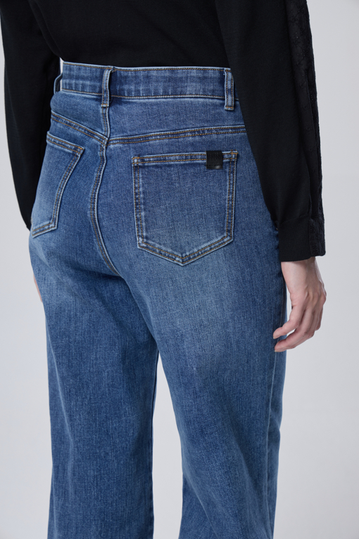 https://img.benettonmall.com/PARTS/KB/26F/BADP02641IN_MB_M4.jpg?cb=1788777022
