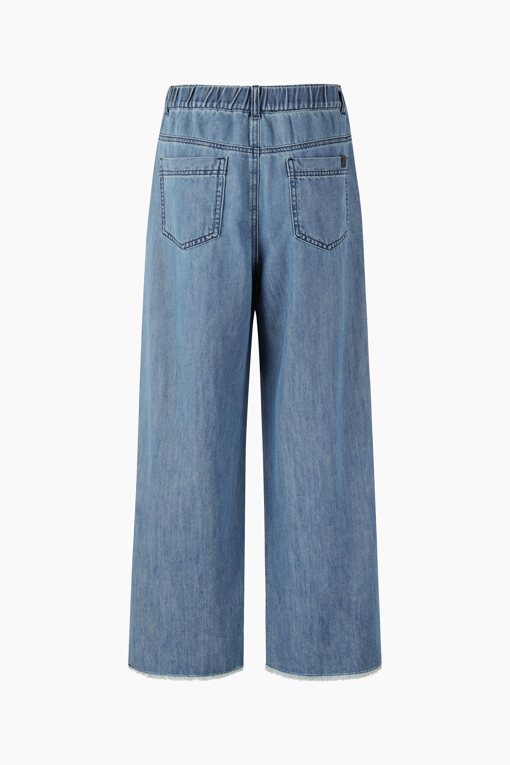 https://img.benettonmall.com/PARTS/KB/26F/BADP04641IN_MB_D1.jpg