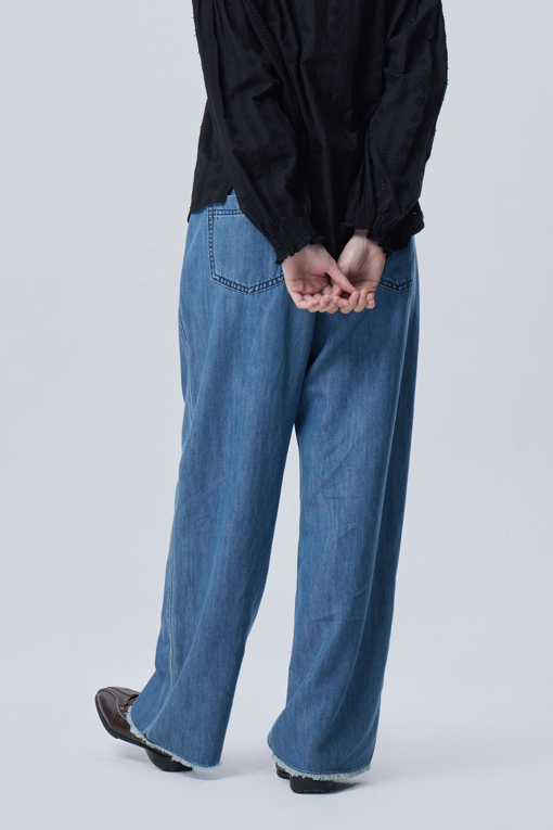 https://img.benettonmall.com/PARTS/KB/26F/BADP04641IN_MB_D1.jpg?cb=1788777022