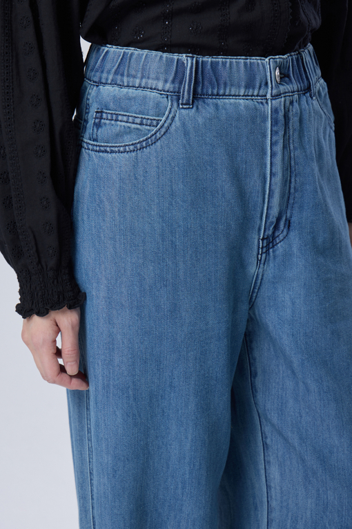 https://img.benettonmall.com/PARTS/KB/26F/BADP04641IN_MB_D3.jpg?cb=1788777022