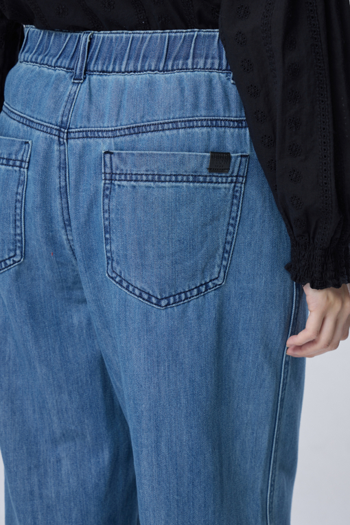 https://img.benettonmall.com/PARTS/KB/26F/BADP04641IN_MB_D4.jpg?cb=1788777022