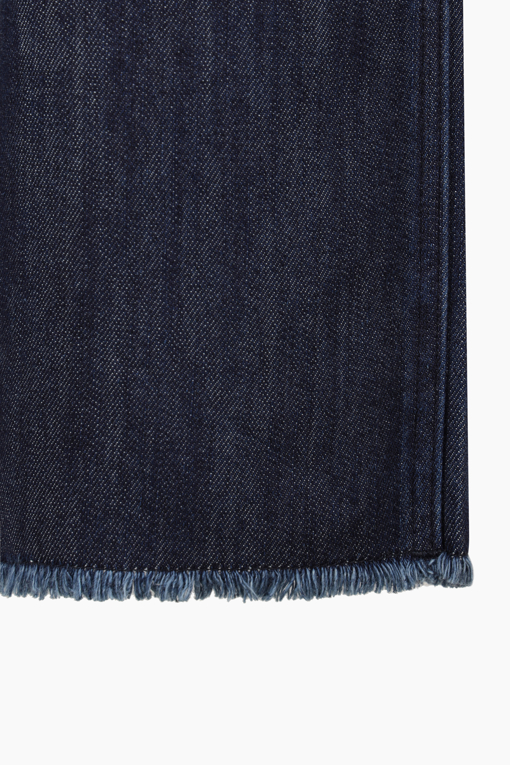 https://img.benettonmall.com/PARTS/KB/26F/BADP04641NY_MB_D14.jpg?cb=1788777022