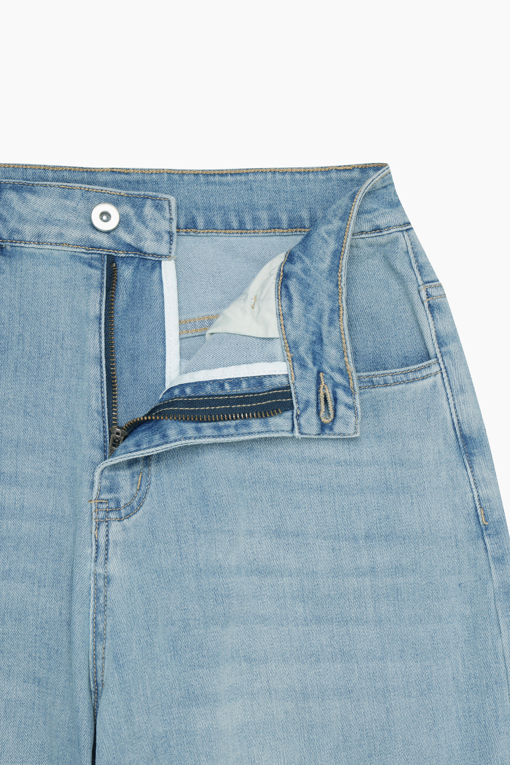 https://img.benettonmall.com/PARTS/KB/26F/BADP07641IN_MB_D16.jpg?cb=1788777022