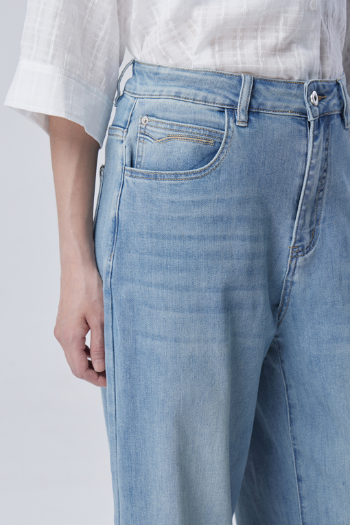 https://img.benettonmall.com/PARTS/KB/26F/BADP07641IN_MB_D3.jpg?cb=1788777022