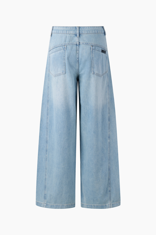 https://img.benettonmall.com/PARTS/KB/26F/BADP08641IN_MB_D11.jpg?cb=1788777022