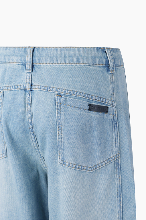 https://img.benettonmall.com/PARTS/KB/26F/BADP08641IN_MB_D14.jpg?cb=1788777022