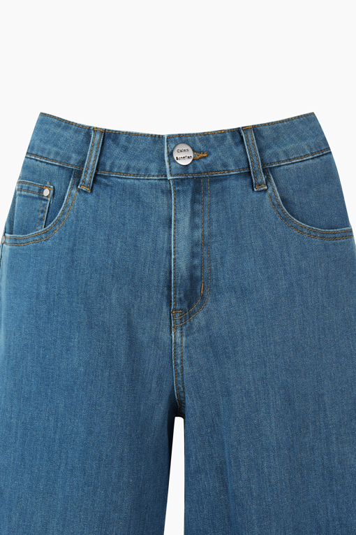 https://img.benettonmall.com/PARTS/KB/26F/BADP09641IN_MB_D12.jpg?cb=1788777022