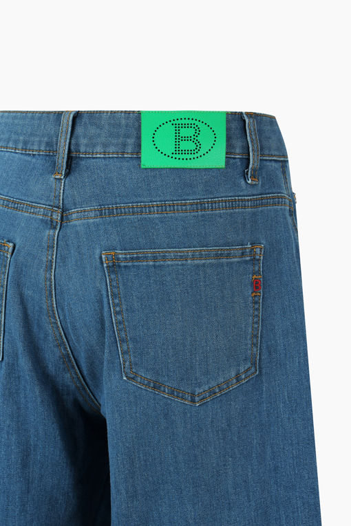 https://img.benettonmall.com/PARTS/KB/26F/BADP09641IN_MB_D14.jpg?cb=1788777022