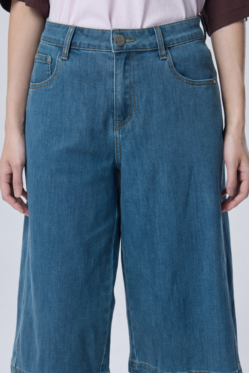 https://img.benettonmall.com/PARTS/KB/26F/BADP09641IN_MB_D2.jpg?cb=1788777022