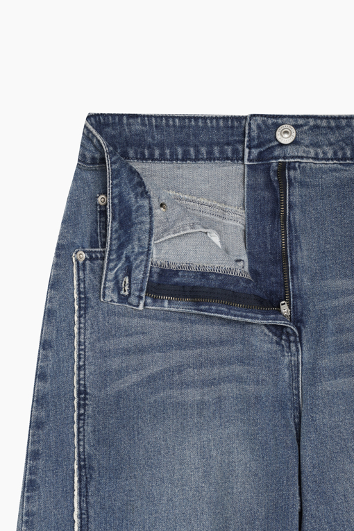 https://img.benettonmall.com/PARTS/KB/26F/BADP10641IN_MB_D6.jpg