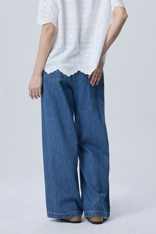 https://img.benettonmall.com/PARTS/KB/26F/BADP11641IN_MB_D1.jpg