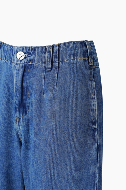 https://img.benettonmall.com/PARTS/KB/26F/BADP11641IN_MB_D13.jpg