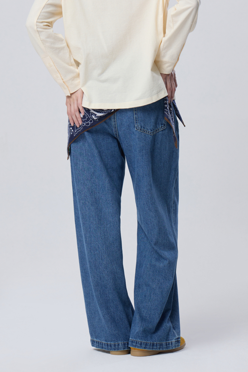 https://img.benettonmall.com/PARTS/KB/26F/BADP11641IN_MB_M1.jpg?cb=1788777022