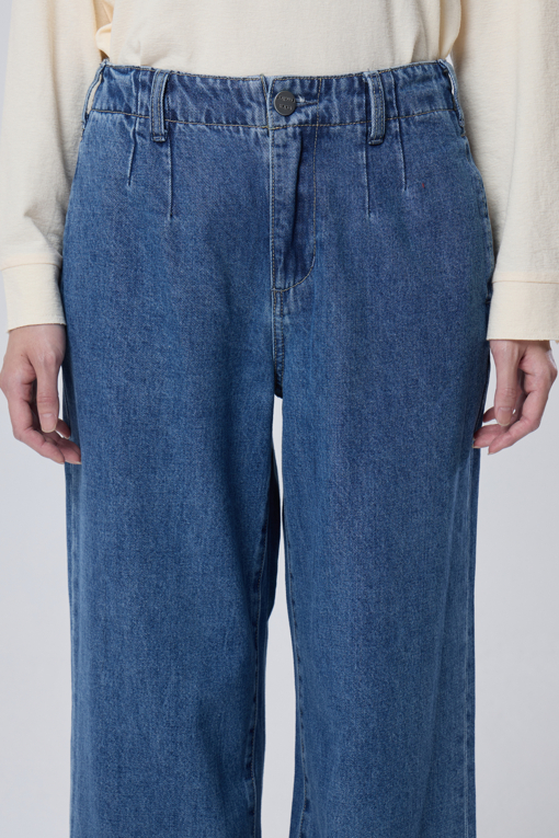 https://img.benettonmall.com/PARTS/KB/26F/BADP11641IN_MB_M2.jpg?cb=1788777022
