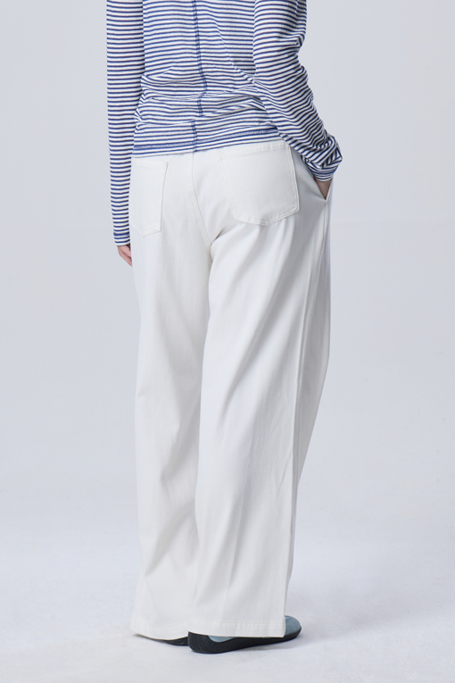 https://img.benettonmall.com/PARTS/KB/26F/BADP11641WH_MB_D1.jpg