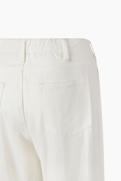 https://img.benettonmall.com/PARTS/KB/26F/BADP11641WH_MB_D14.jpg
