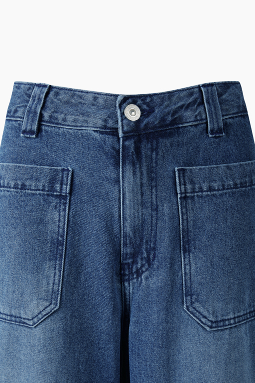 https://img.benettonmall.com/PARTS/KB/26F/BADP14641IN_MB_D2.jpg