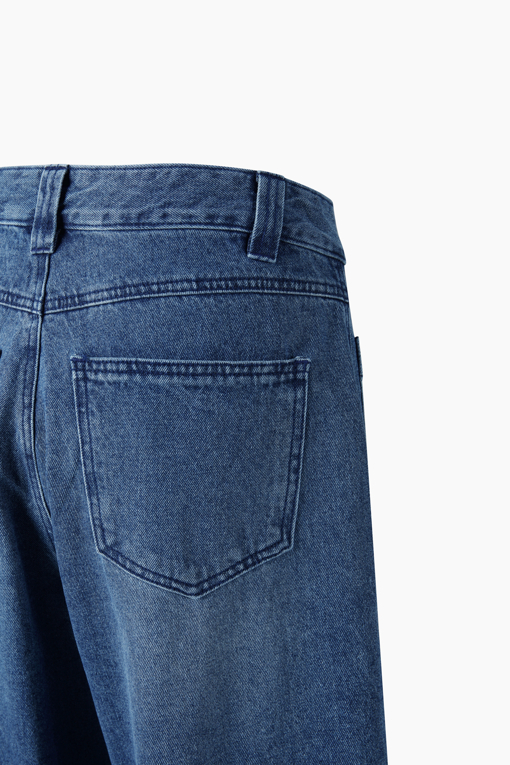 https://img.benettonmall.com/PARTS/KB/26F/BADP14641IN_MB_D4.jpg