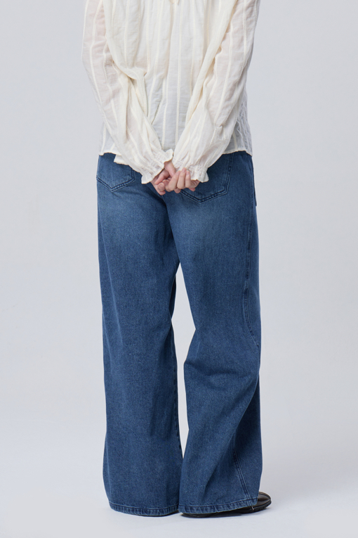 https://img.benettonmall.com/PARTS/KB/26F/BADP14641IN_MB_M1.jpg?cb=1788777022