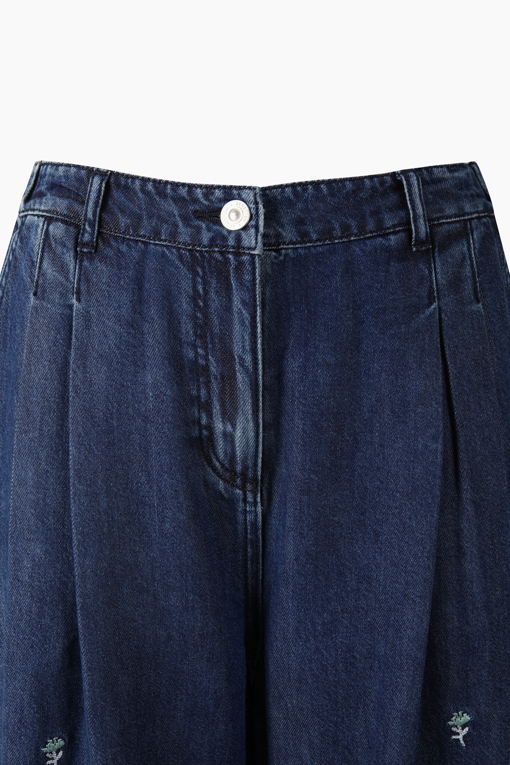 https://img.benettonmall.com/PARTS/KB/26F/BADP15641IN_MB_D2.jpg