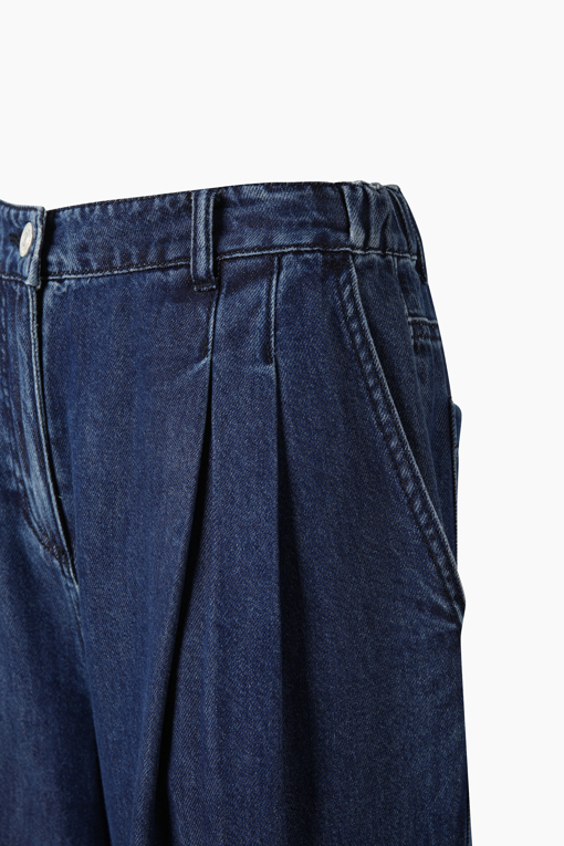 https://img.benettonmall.com/PARTS/KB/26F/BADP15641IN_MB_D3.jpg