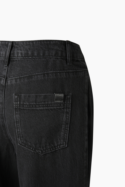 https://img.benettonmall.com/PARTS/KB/26F/BADP16641BK_MB_D4.jpg