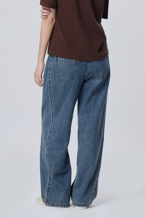 https://img.benettonmall.com/PARTS/KB/26F/BADP16641IN_MB_M1.jpg?cb=1788777022