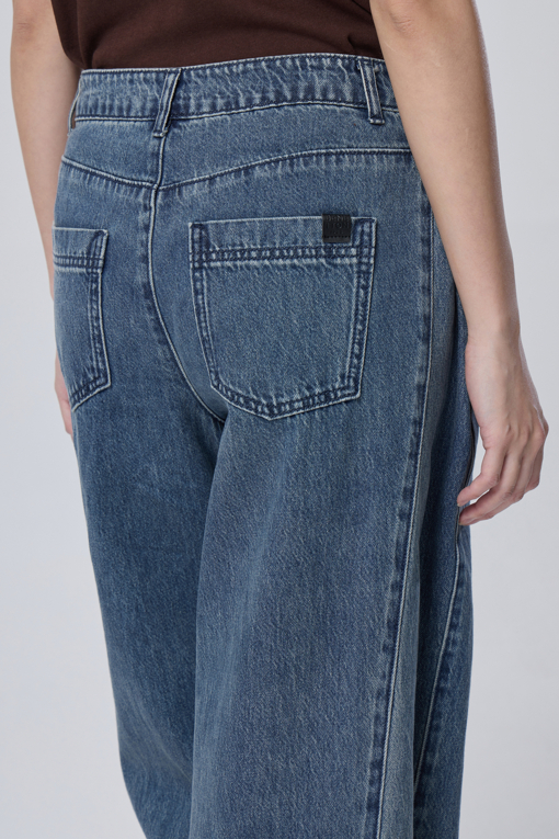 https://img.benettonmall.com/PARTS/KB/26F/BADP16641IN_MB_M4.jpg?cb=1788777022