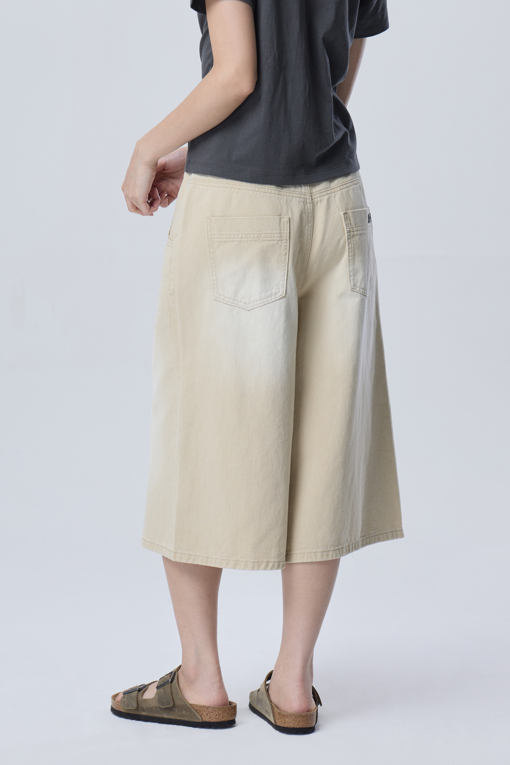 https://img.benettonmall.com/PARTS/KB/26F/BADP30641BG_MB_D1.jpg?cb=1788777022